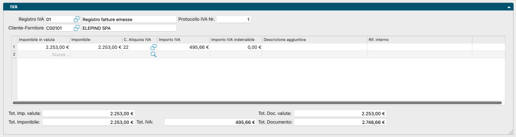 Screenshot di un registro IVA con dettagli sulle fatture emesse, inclusi importi e dati del cliente.